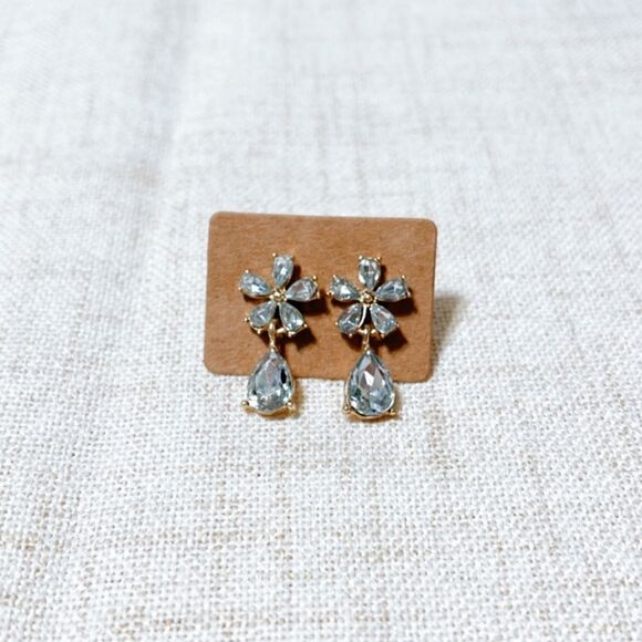 Diamond flower stud earrings N180 - Picture 2 of 6